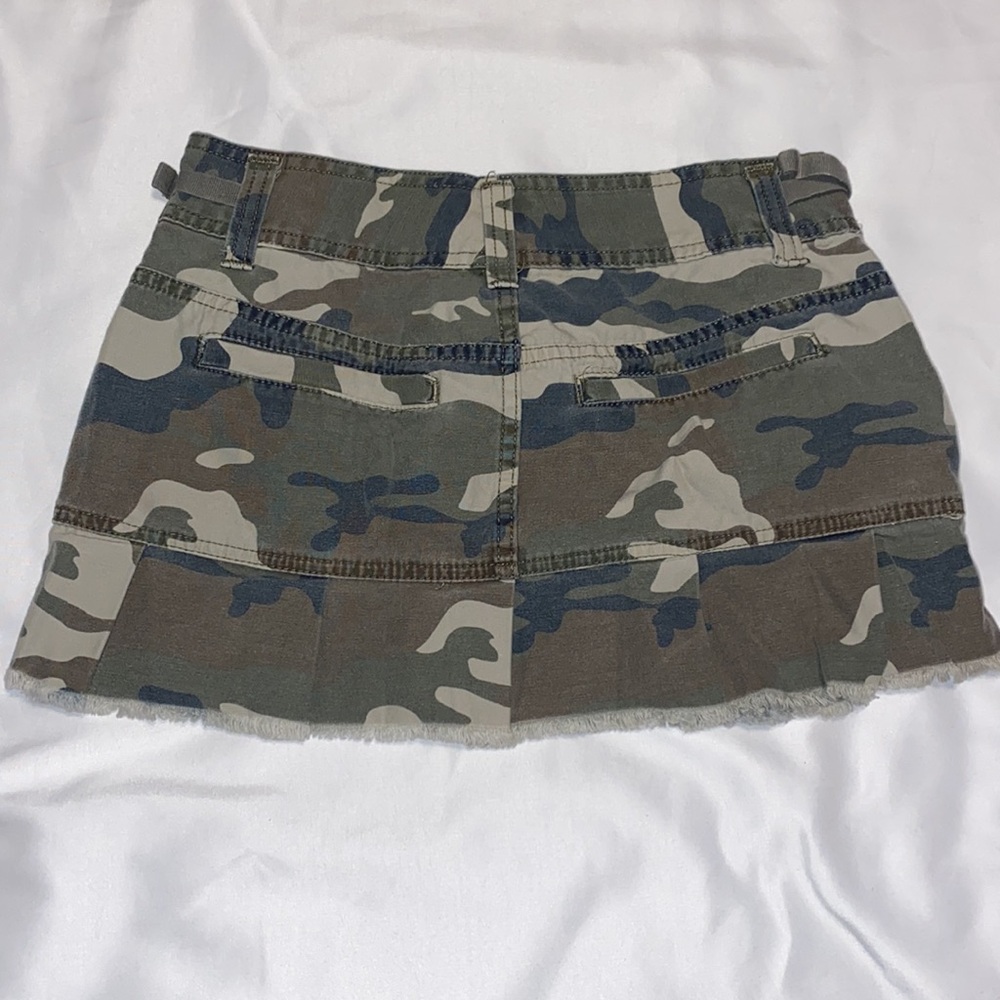 Vintage Camouflage Mini Skirt - Picture 2 of 8